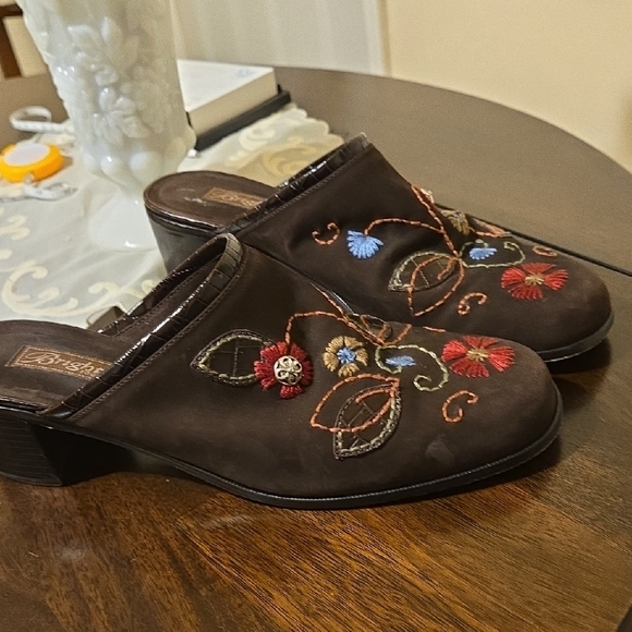 Brighton Shoes - Brighton Brown Embroidered Clogs for Comfort
